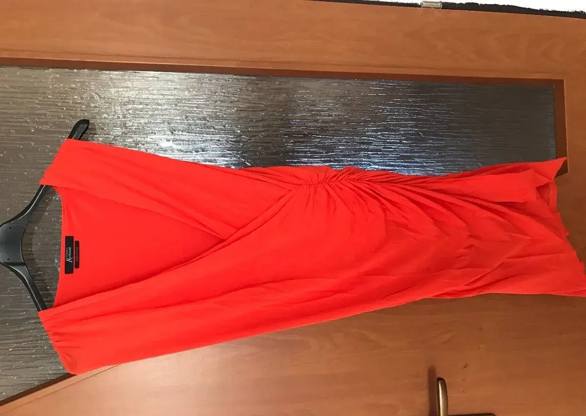 NOVÉ GUESS by Marciano originál saty neon 42/L