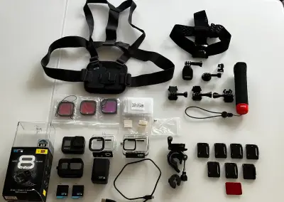 GoPro HERO 8 Black – špičkový stav + množstvo príslušenstva