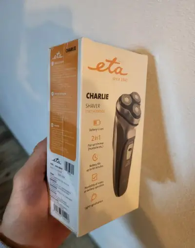 Nerozbalený frézkový holiaci strojček ETA Charlie