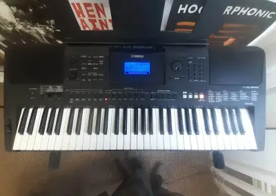 Velmi kvalitny KEYBOARD