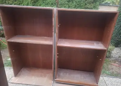 2 kusy drevená knižnica