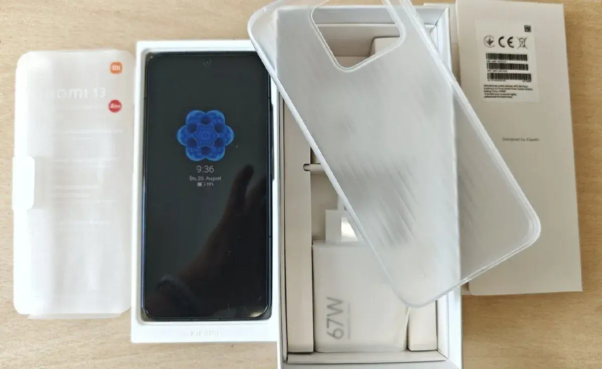 Xiaomi 13, 8/256 GB