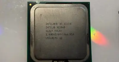 Intel Xeon X3220 | 4 jadrá | 2,40 GHz | LGA 775