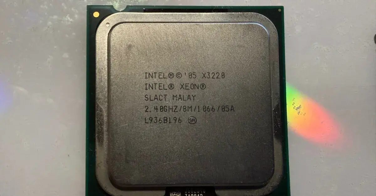 Intel Xeon X3220 | 4 jadrá | 2,40 GHz | LGA 775