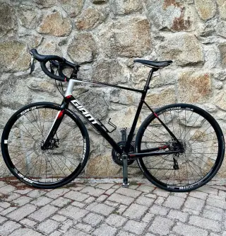 Giant Defy 2 28” L
