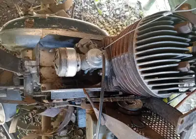 Motor jawa 250 559