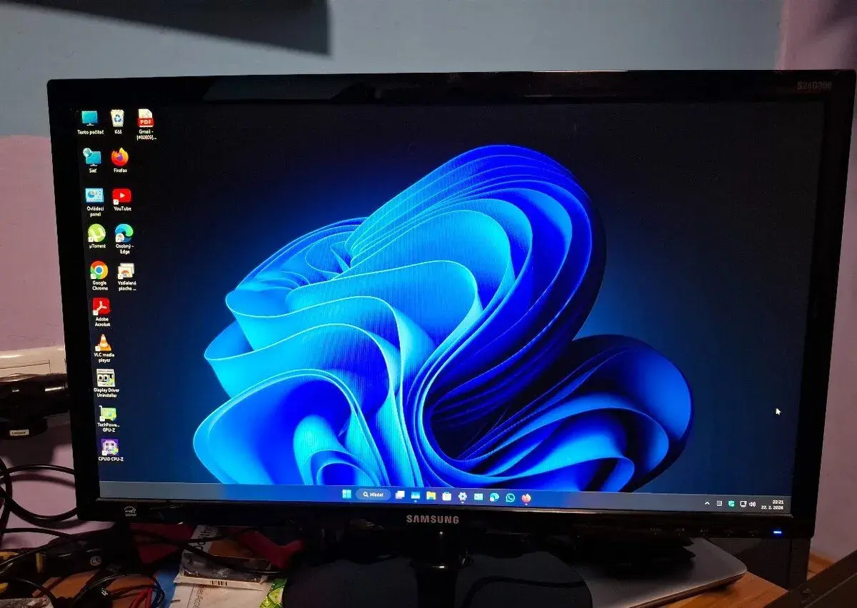 LCD monitor samsung 24 palcov