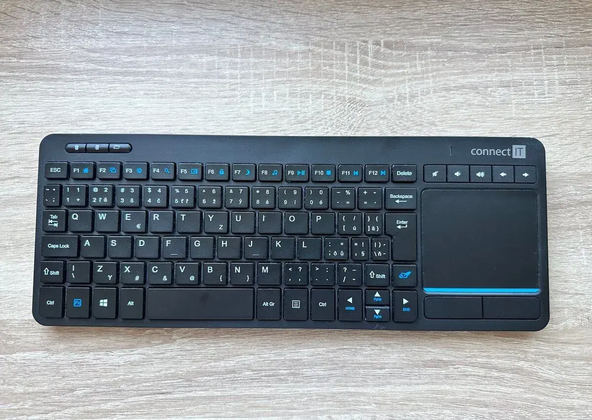Klávesnica CONNECT IT Touch CZ+SK, čierna