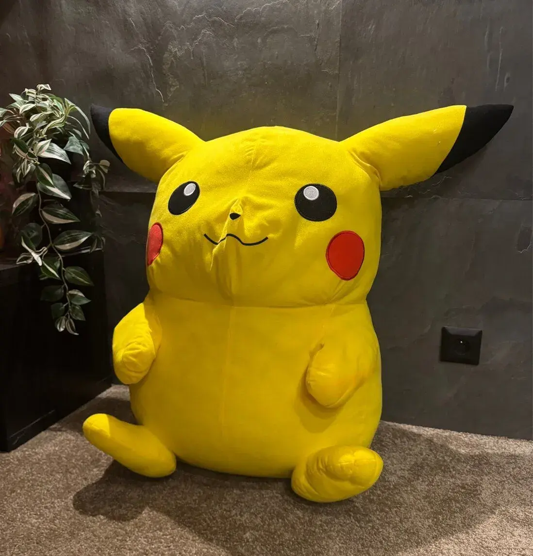 OBROVSKÝ PLYŠÁK PIKATCHU POKÉMON