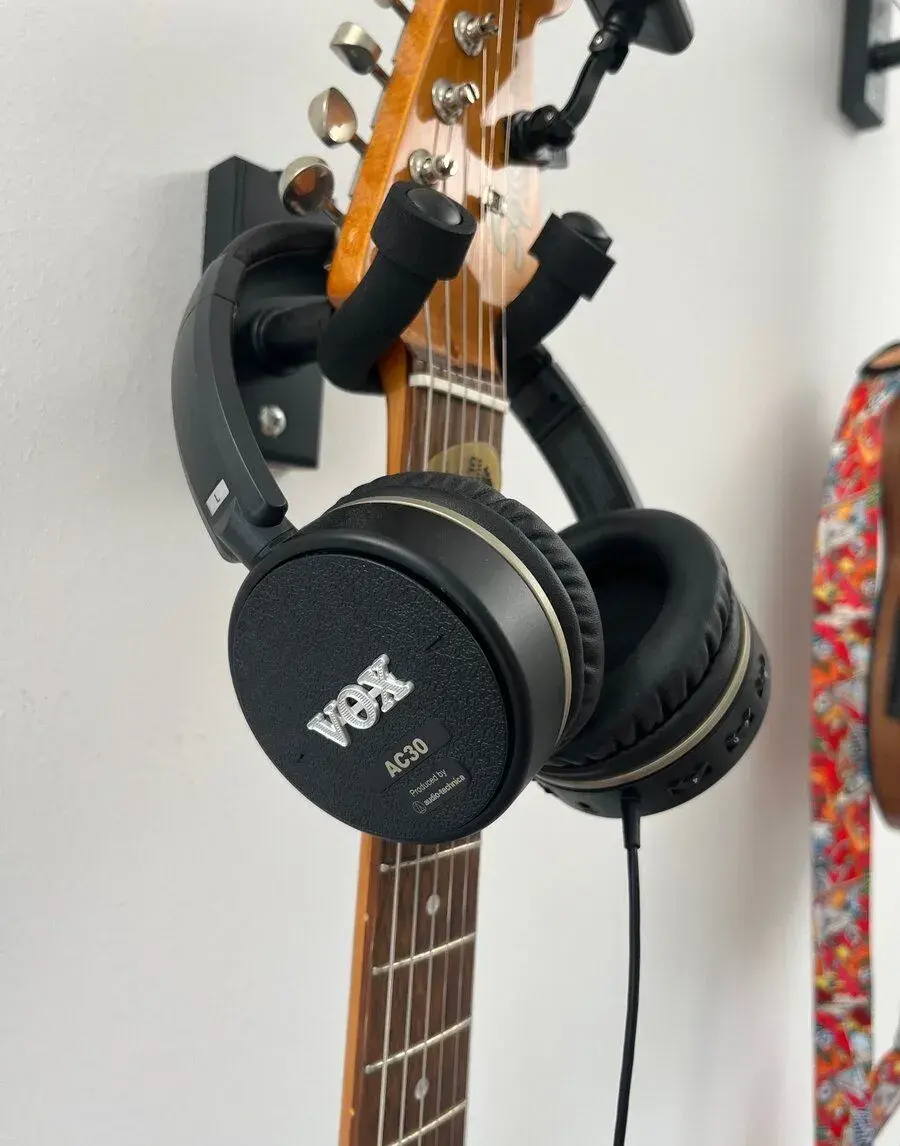 VOX amPhones AC30 – gitarové slúchadlá so zosilňovačom