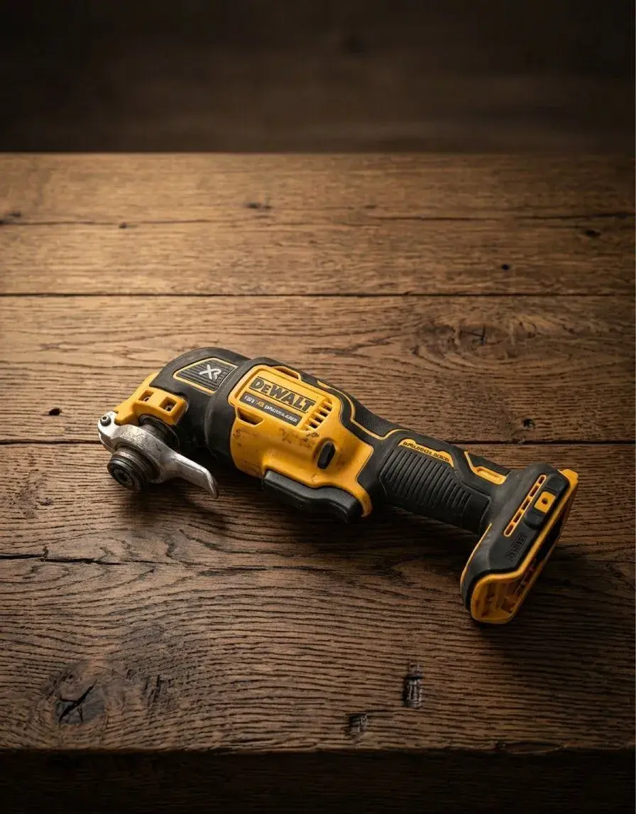 Oscilačná multibrúska DeWALT 18V XR – Bezuhlíková
