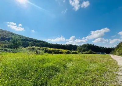 Na prenájom pozemok v priemyslnej zóne, Mníchová Lehota