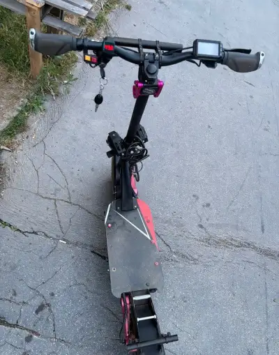 Elektrická kolobežka kugoo g-booster