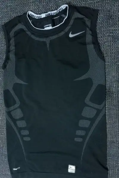 NIKE PRO športové tričko