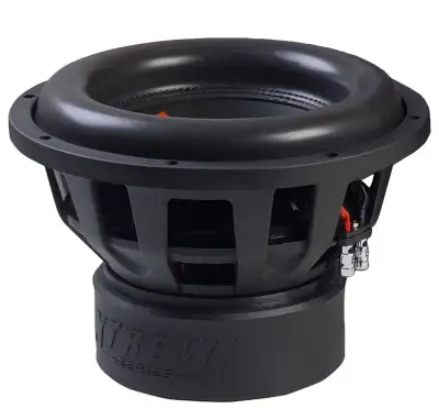 Zosilňovač 550W RMS + subwoofer 550W RMS