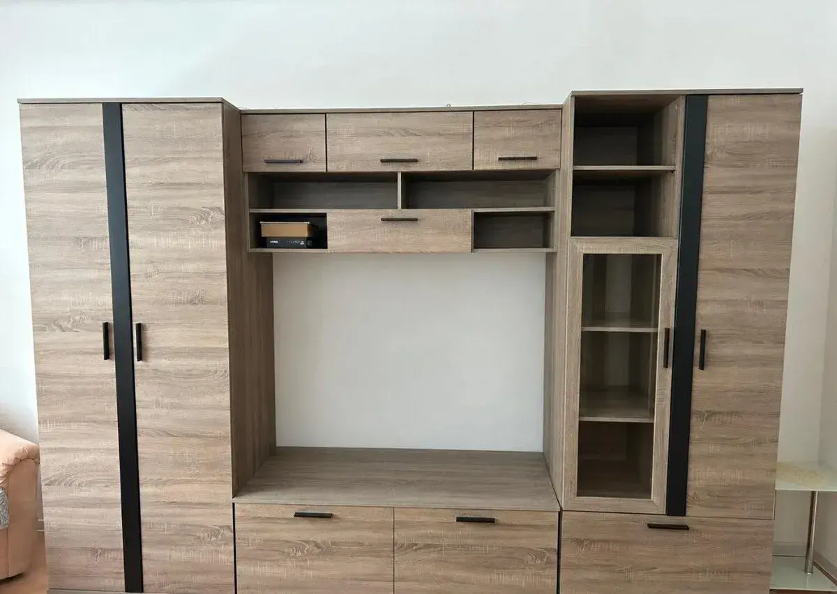 Obývacia stena 290cm, výrez 130x99cm