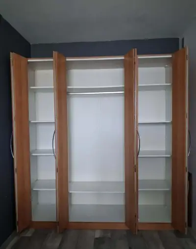 Šatníková skriňa