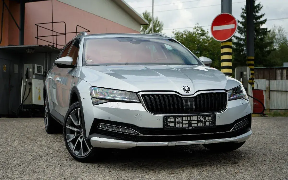Škoda Superb – 2022, 100 km