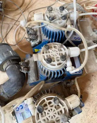 Bazénová automatika – dávkovacie čerpadlá, rozvádzač, ventil