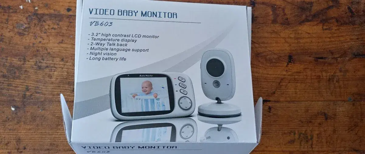 Baby video monitor na kontrolu dieťaťa