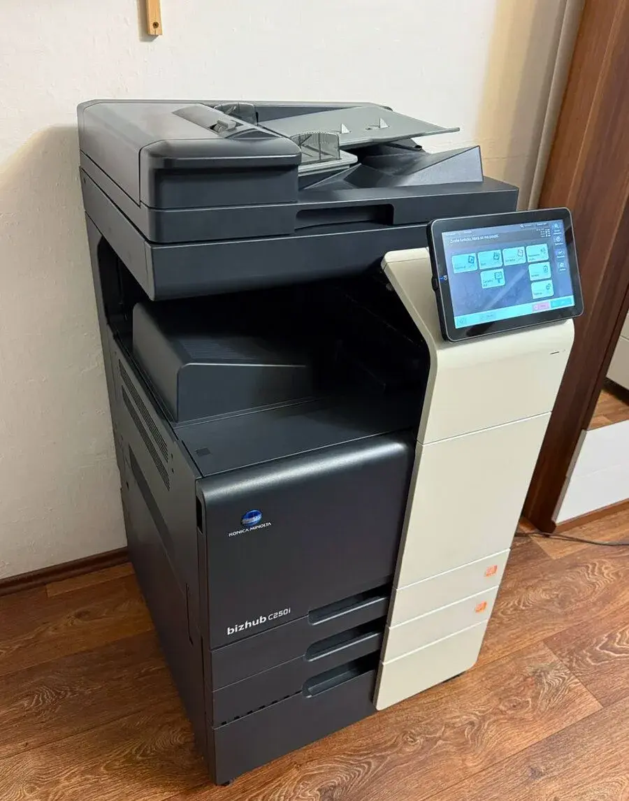 Konica Minolta C250i -farebna A3