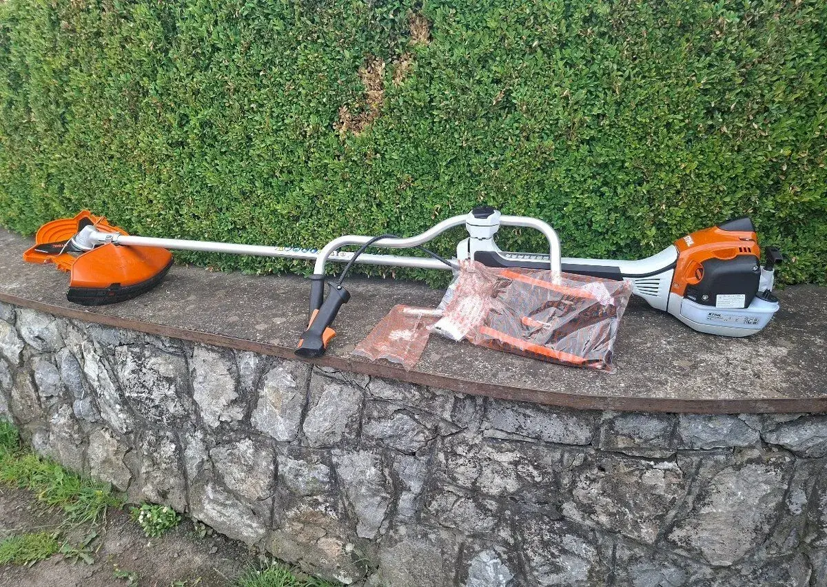 Krovinorez fs351
