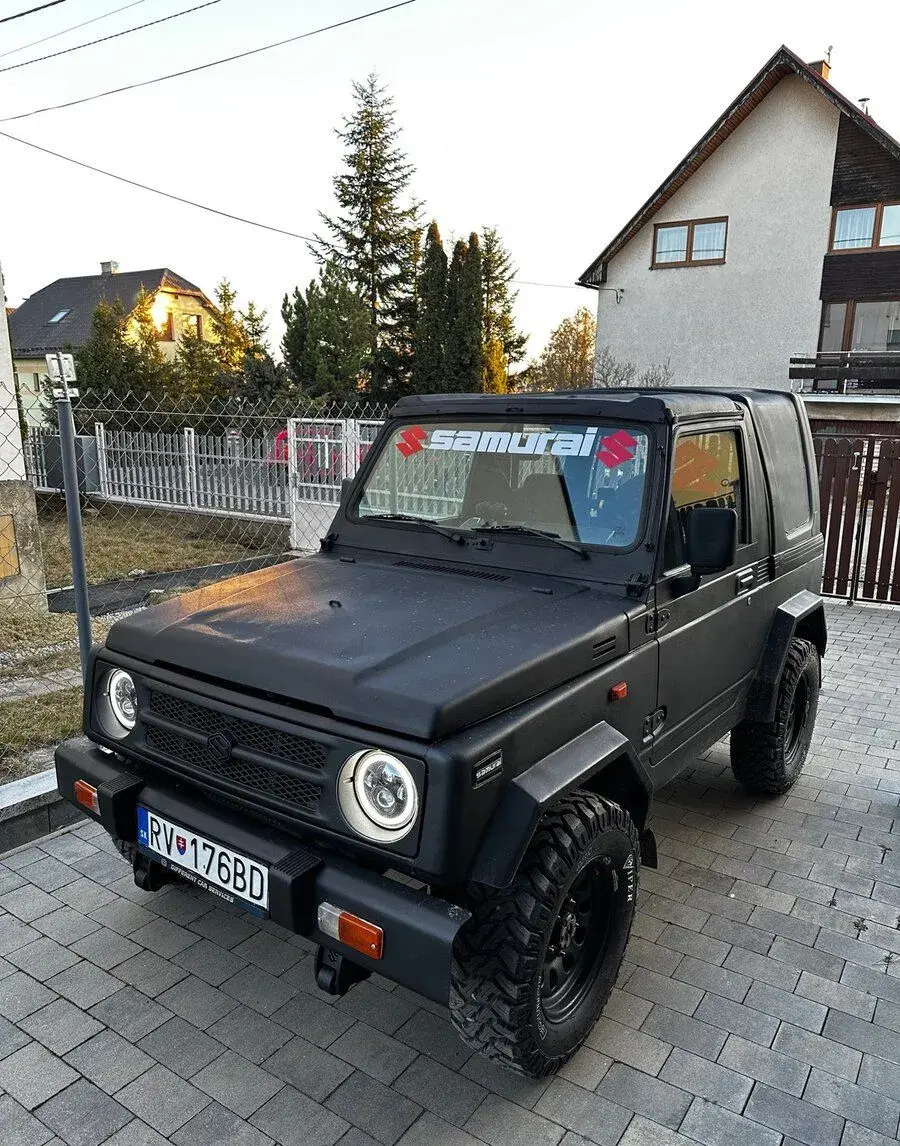 Suzuki Samurai