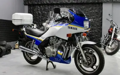 Yamaha XJ 900