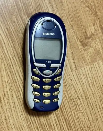 Starý mobil Siemens A 50 + nabíjačka