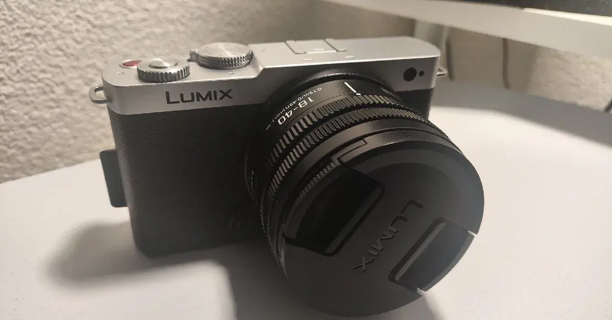 Panasonic Lumix S9