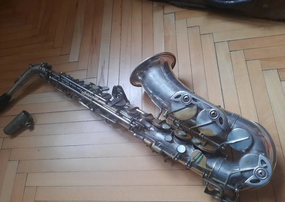 Alt saxofón TONEKING