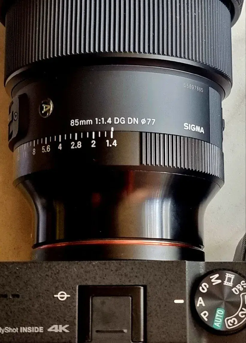 sony a7c + sigma 85 f/1.4 dg dn sony e-mount (full frame)