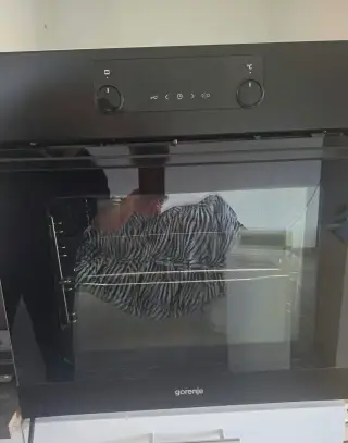 Vstavaná elektrická rúra + varná doska