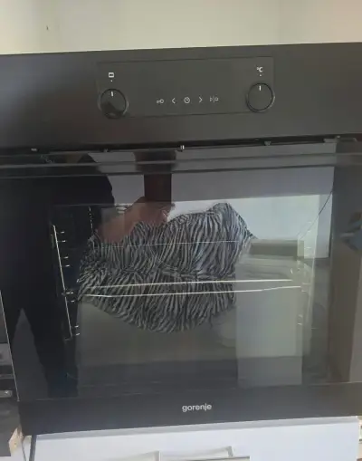 Vstavaná elektrická rúra + varná doska