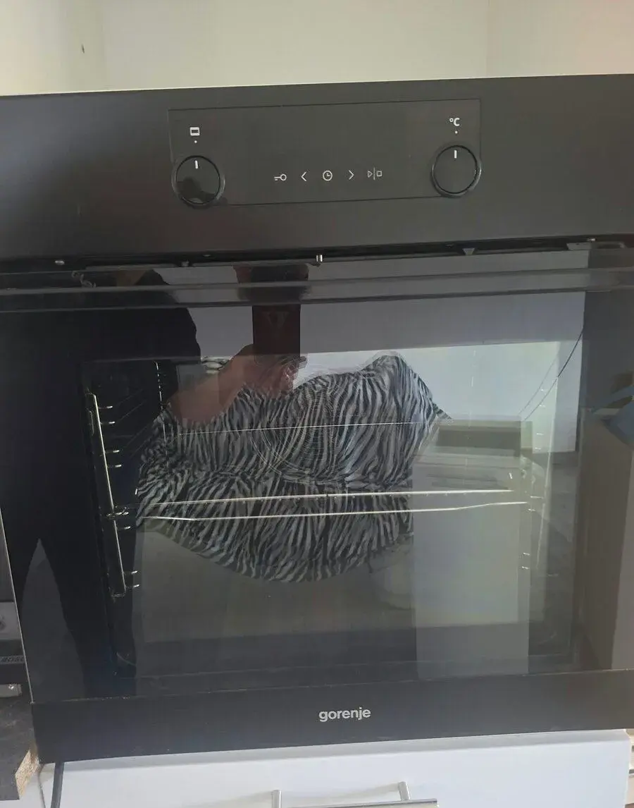 Vstavaná elektrická rúra + varná doska