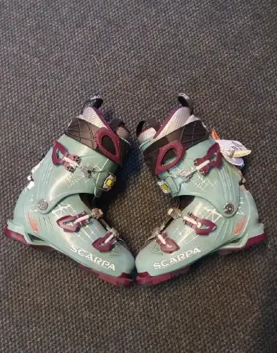 SKIALP LYŽIARKY SCARPA,NOVE
