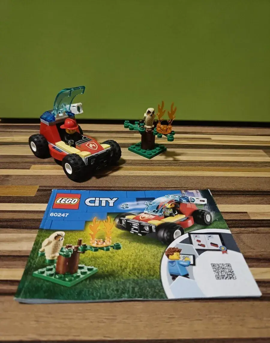 Lego City 60247 - Lesny poziar