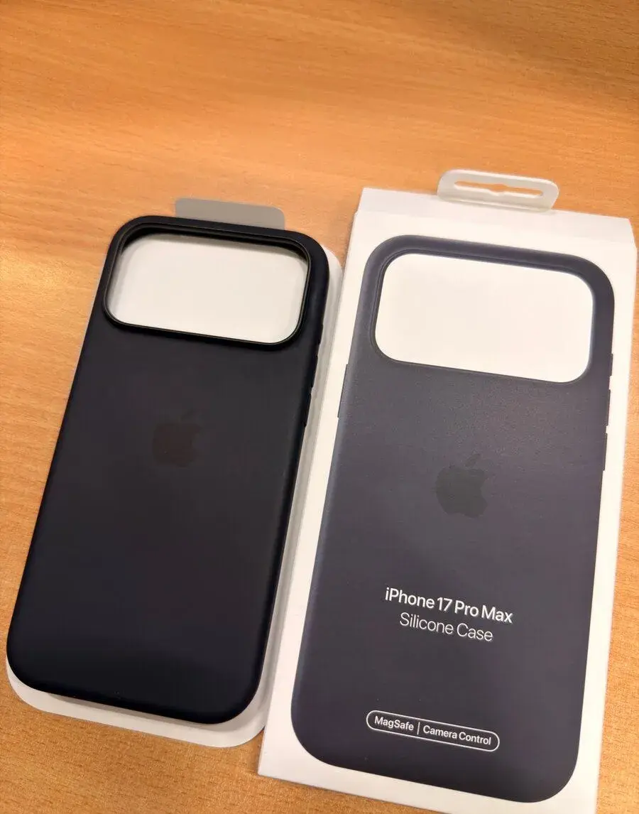 Kryt iPhone 17pro Max black originál