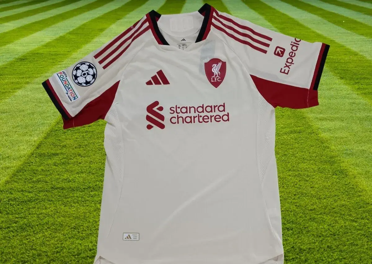 futbalový dres Liverpol FC Authentic svetlobežový