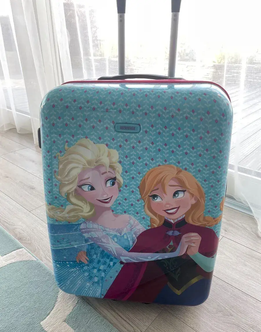 LUXUSNÝ Destký kufor Disney Ultimate - Hard Upright 50Frozen
