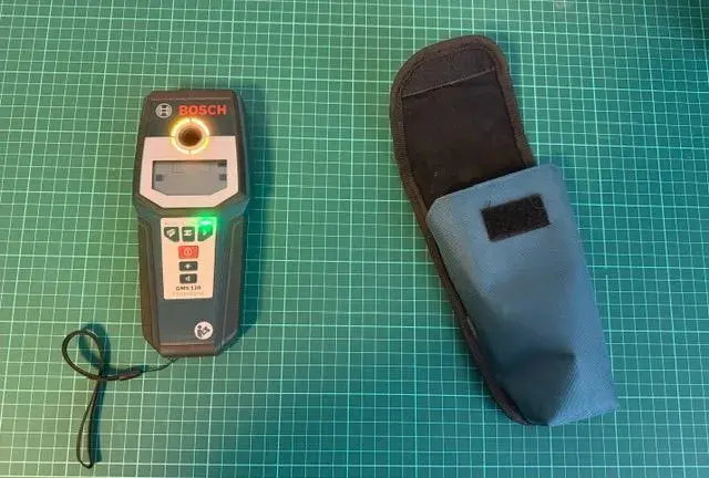 Detektor Bosch GMS 120 profesionál
