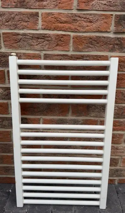 Rebrovy kupelnovy radiator 72x45cm