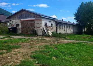 Na predaj poľnohospodárska budova v obci Zlaté