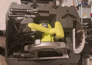 Kotúčovú pílu RYOBI RCS1600 (1600W)