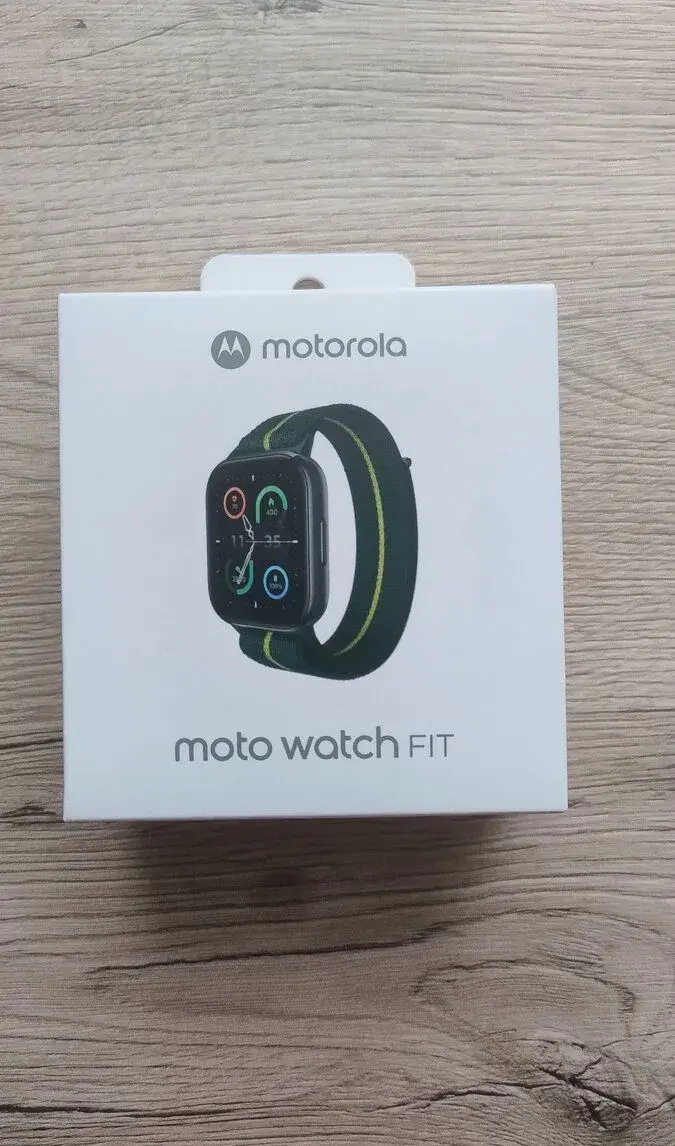 Motorola moto watch fit