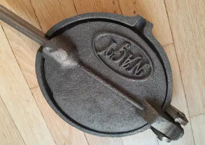 Kliešte na opekanie slaniny