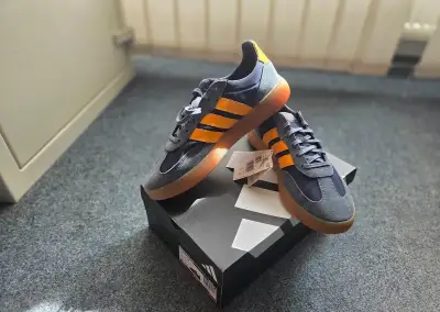 Nenosené tenisky ADIDAS