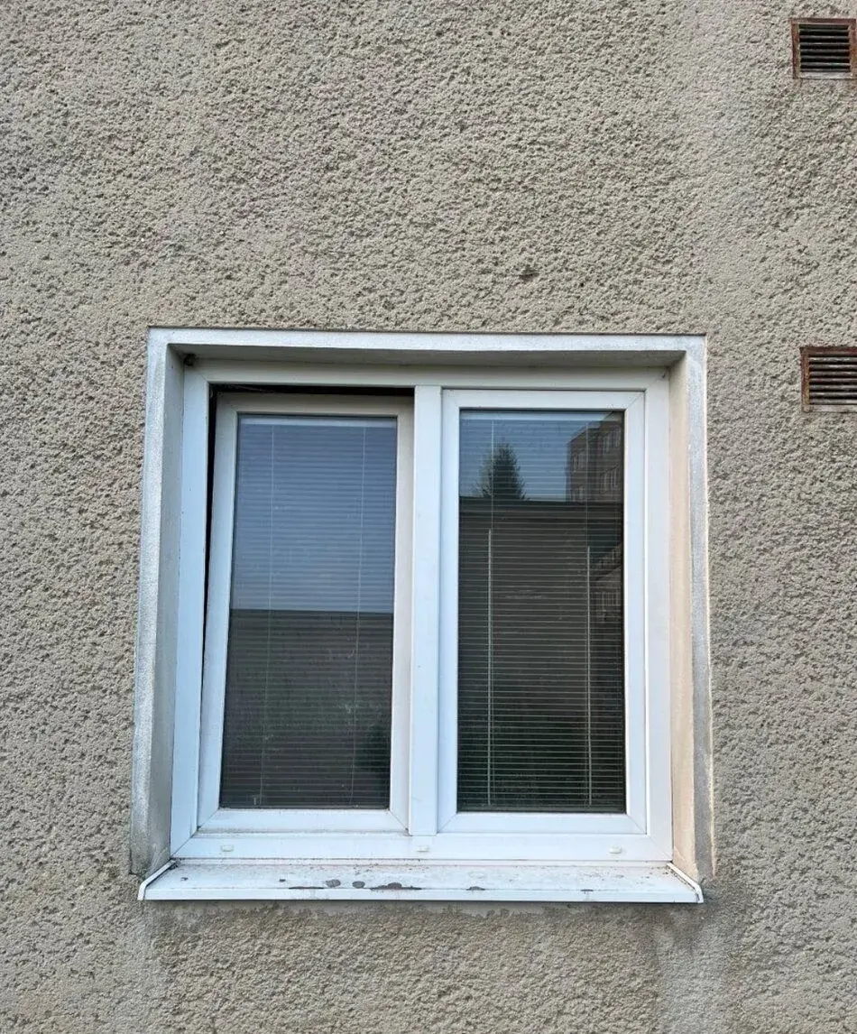 Plastové okná a strešné okná