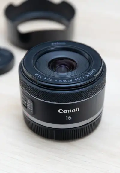 Canon RF 16 mm f/2,8 STM