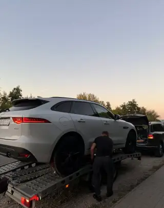 Jaguar f-pace